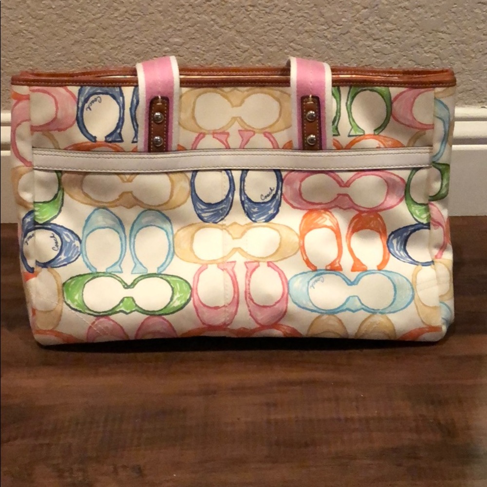 Coach Hamptons Weekend Scribble Tote - Picture 2 of 5